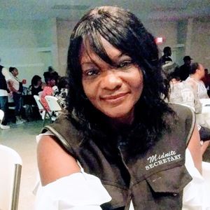 Meet your Posher, Carolyn